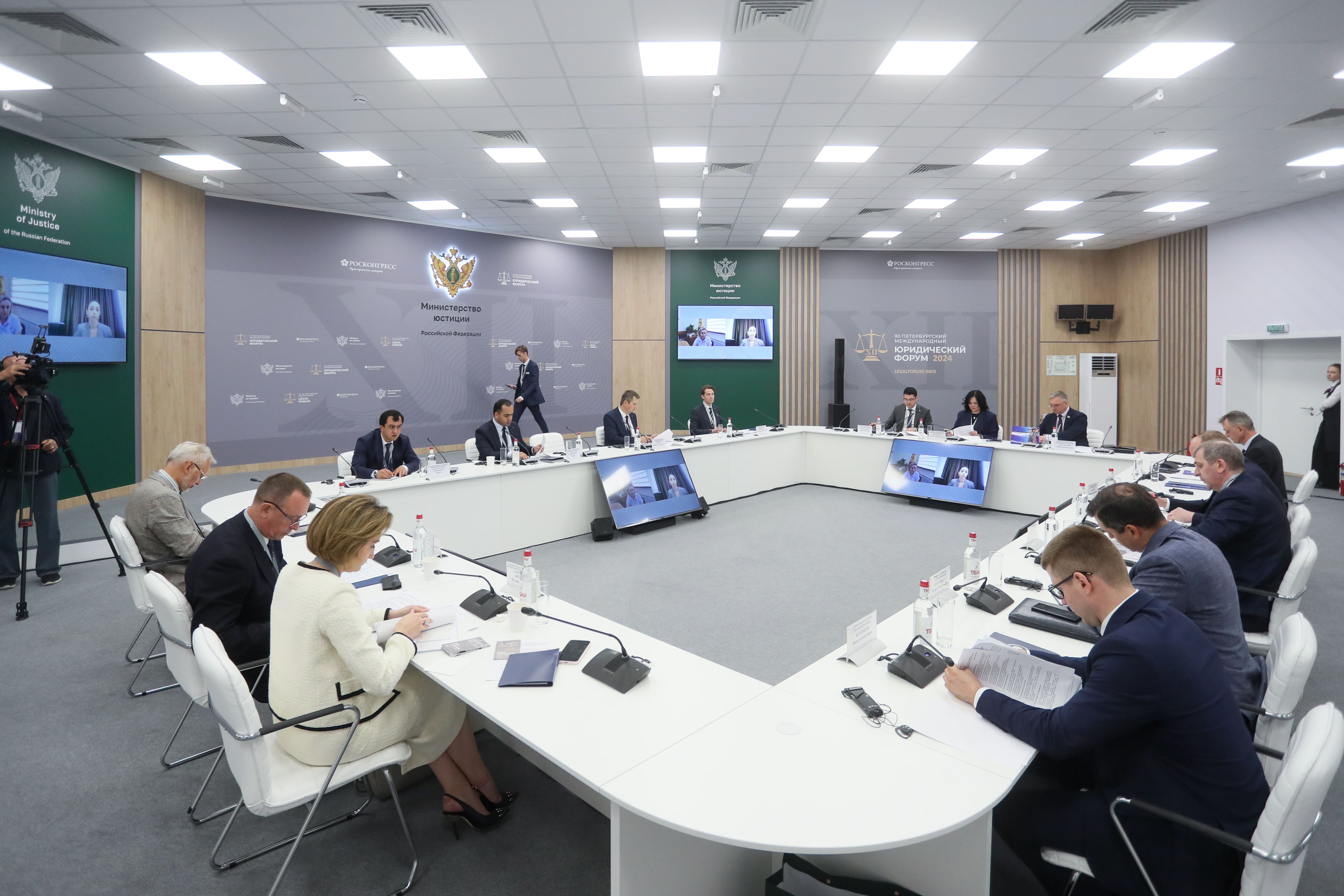 Импортонезависимость: на ПМЮФ-2024 использовалась российская видеосвязь