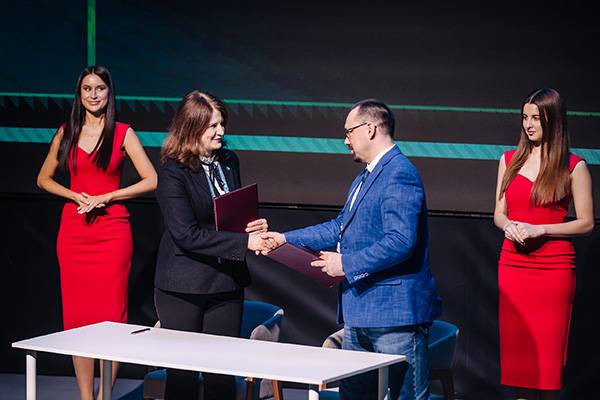 ГК InfoWatch вступила в Консорциум исследований безопасности технологий искусственного интеллекта