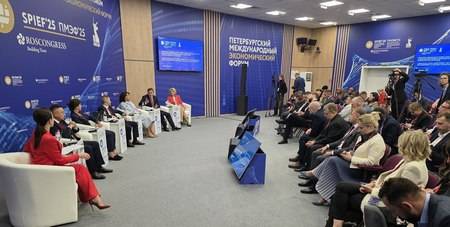 Ксения Сухотина представила на ПМЭФ опыт «Росатома» по комплексному развитию инженерной инфраструктуры