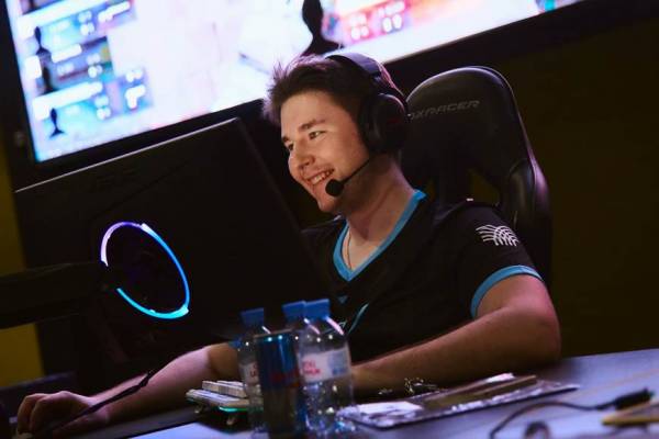 Сборная ЛАНИТ одержала победу в шоу-матче против стримеров