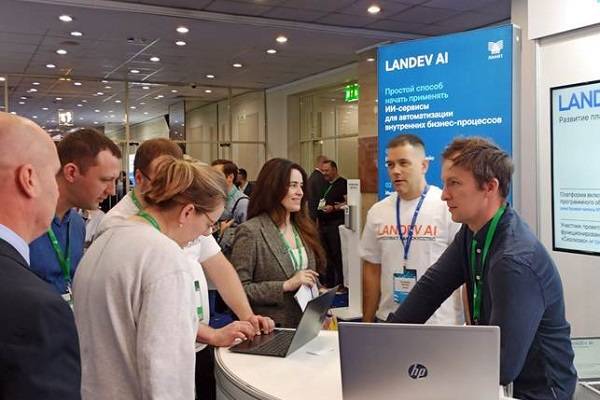 Эксперты группы ЛАНИТ приняли участие в CNews Forum 2025