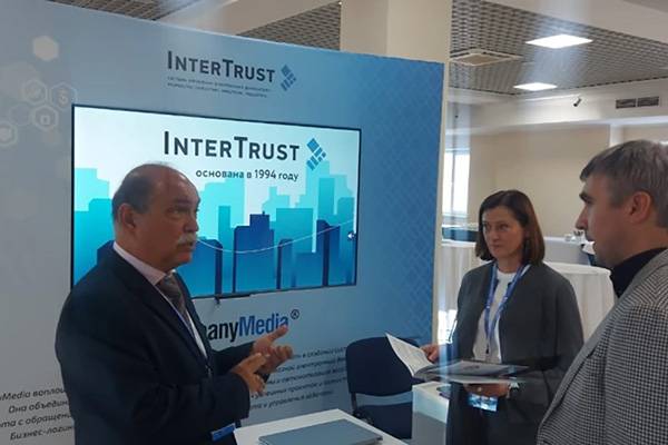 Компания «ИнтерТраст» поделилась опытом перевода ОГВ и крупных промышленных организаций и банков на импортонезависимую СЭД СompanyMedia на форуме «ПРОФ-IT.2025» в Омске