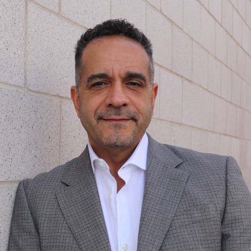 Висенте Джон