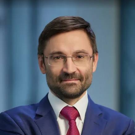 Леонов Юрий